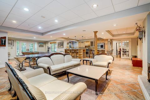 Photo 41 at 86 Muzich Place, East Woodbridge, Vaughan