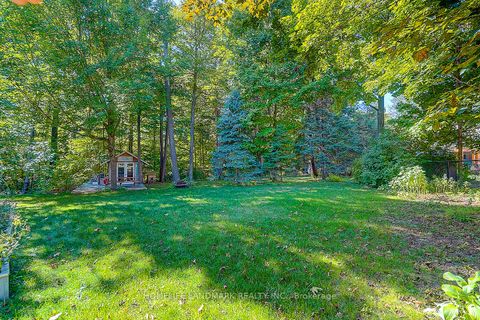 Photo 46 at 86 Muzich Place, East Woodbridge, Vaughan