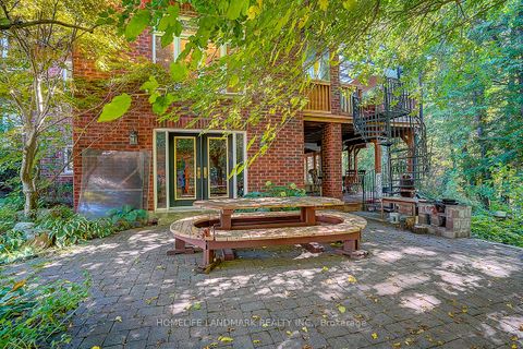 Photo 48 at 86 Muzich Place, East Woodbridge, Vaughan