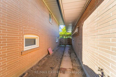 Photo 9 at 19 Duncombe Boulevard, Scarborough Village, Toronto