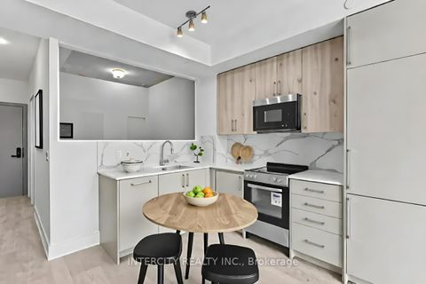 Photo 5 at 424 - 2075 King Road, King City, King Photo 5 at 424 - 2075 King Road, King City, King