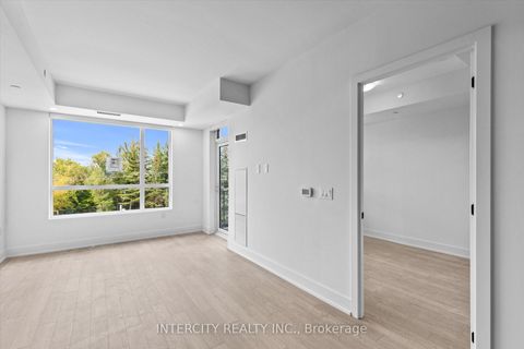 Photo 14 at 424 - 2075 King Road, King City, King