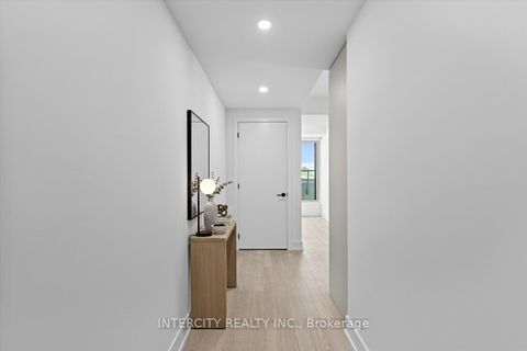 Photo 4 at 349 - 2075 King Road, King City, King