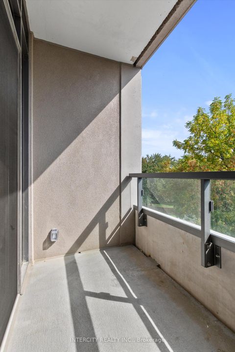 Photo 11 at 349 - 2075 King Road, King City, King Photo 11 at 349 - 2075 King Road, King City, King