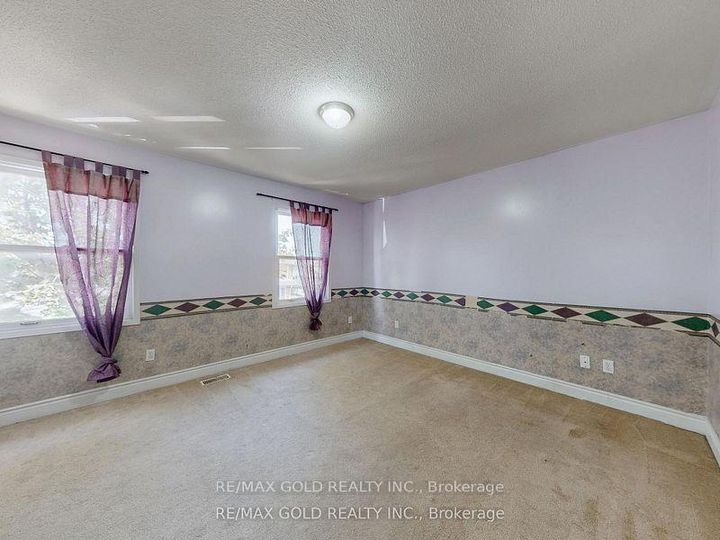 Photo 8 at 78 Fern Valley Crescent, Wellington, Brampton
