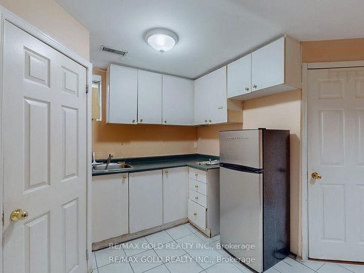 Photo 17 at 78 Fern Valley Crescent, Wellington, Brampton