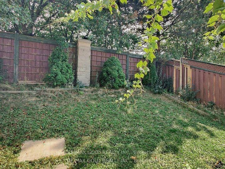 Photo 24 at 78 Fern Valley Crescent, Wellington, Brampton