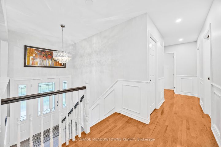 Photo 3 at 106 Campbell Avenue E, Campbellville, Milton