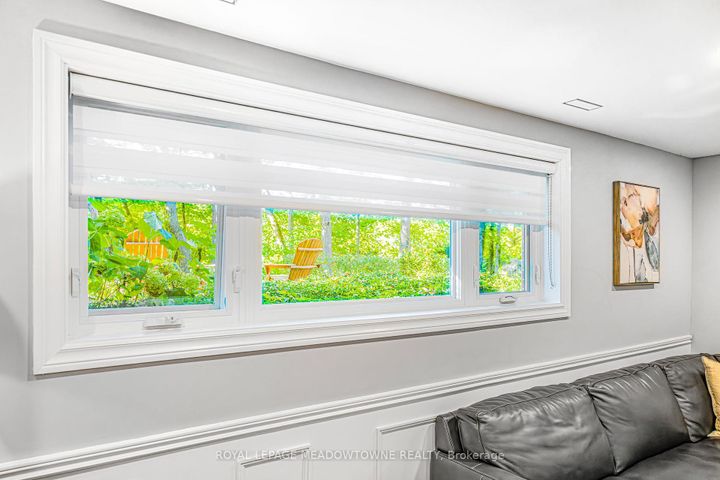 Photo 27 at 106 Campbell Avenue E, Campbellville, Milton