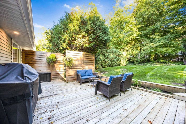 Photo 34 at 106 Campbell Avenue E, Campbellville, Milton