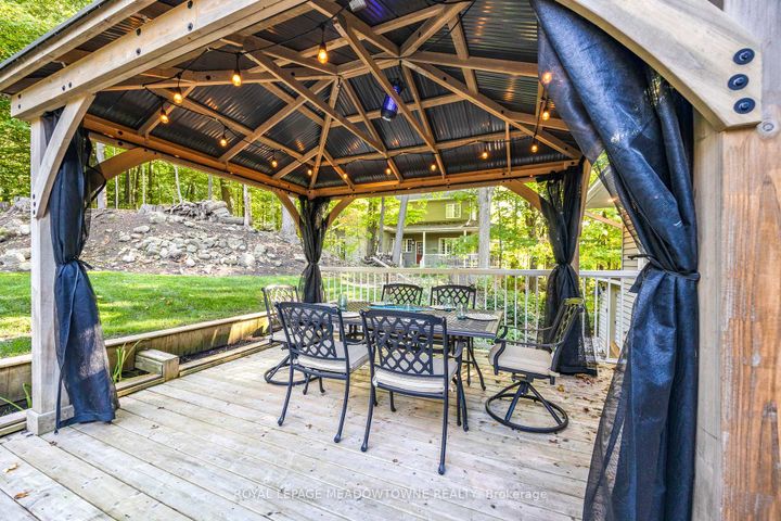 Photo 35 at 106 Campbell Avenue E, Campbellville, Milton