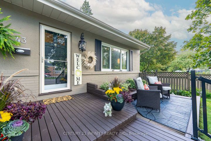 Photo 2 at 43 Colonial Avenue, Cliffcrest, Toronto