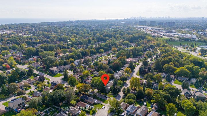 Photo 4 at 43 Colonial Avenue, Cliffcrest, Toronto