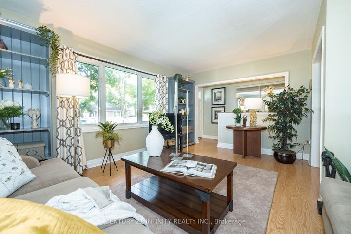 Photo 13 at 43 Colonial Avenue, Cliffcrest, Toronto