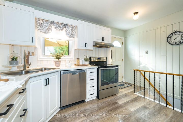 Photo 16 at 43 Colonial Avenue, Cliffcrest, Toronto
