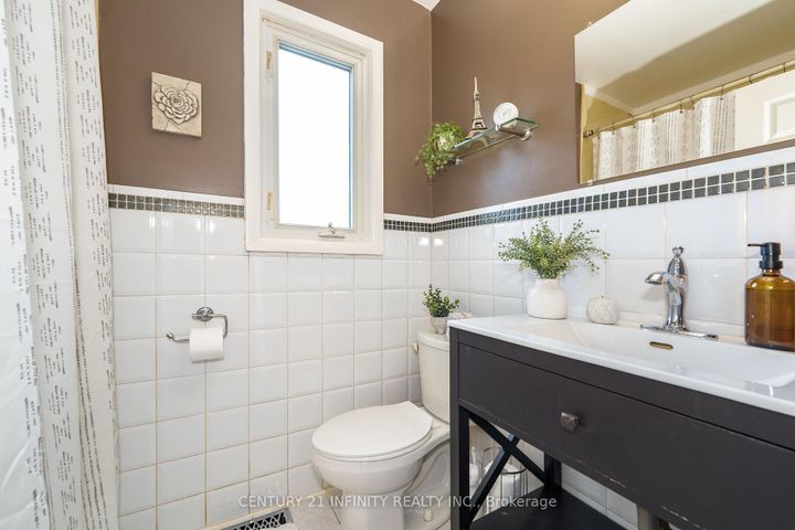 Photo 23 at 43 Colonial Avenue, Cliffcrest, Toronto