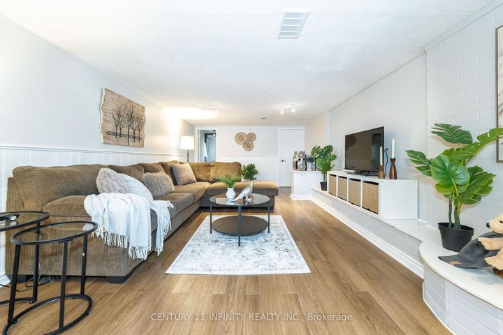 Photo 25 at 43 Colonial Avenue, Cliffcrest, Toronto