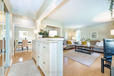 Photo 9 at 43 Colonial Avenue, Cliffcrest, Toronto