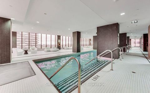 Photo 15 at 1011 - 8 Eglinton Avenue E, Mount Pleasant West, Toronto