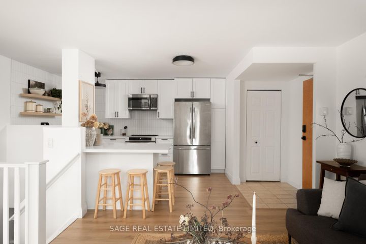 Photo 6 at 21 - 1250 King Street W, South Parkdale, Toronto