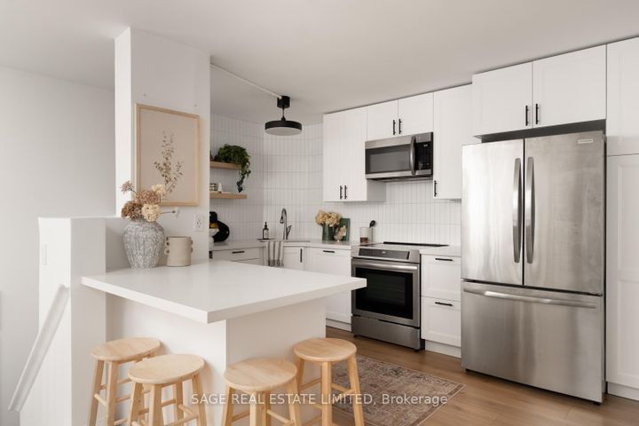 Photo 7 at 21 - 1250 King Street W, South Parkdale, Toronto