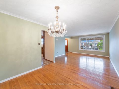 Photo 6 at 148 Navenby Crescent, Humber Summit, Toronto