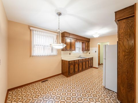 Photo 15 at 148 Navenby Crescent, Humber Summit, Toronto