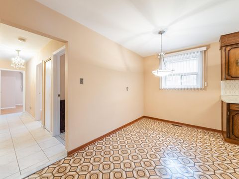 Photo 16 at 148 Navenby Crescent, Humber Summit, Toronto