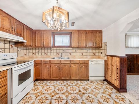 Photo 37 at 148 Navenby Crescent, Humber Summit, Toronto