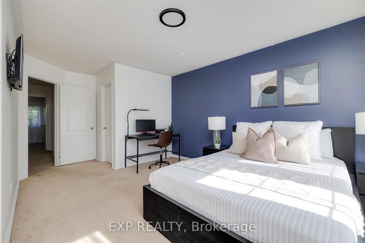Photo 14 at 24 - 1591 South Parade Court, East Credit, Mississauga