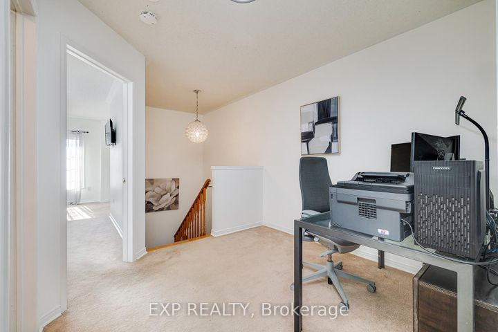 Photo 18 at 24 - 1591 South Parade Court, East Credit, Mississauga