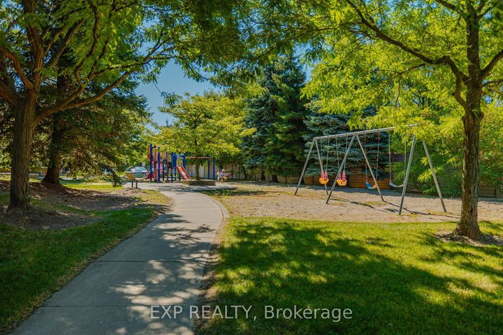 Photo 24 at 24 - 1591 South Parade Court, East Credit, Mississauga