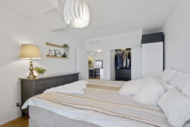 Photo 17 at 212 - 3563 Lake Shore Boulevard W, Long Branch, Toronto
