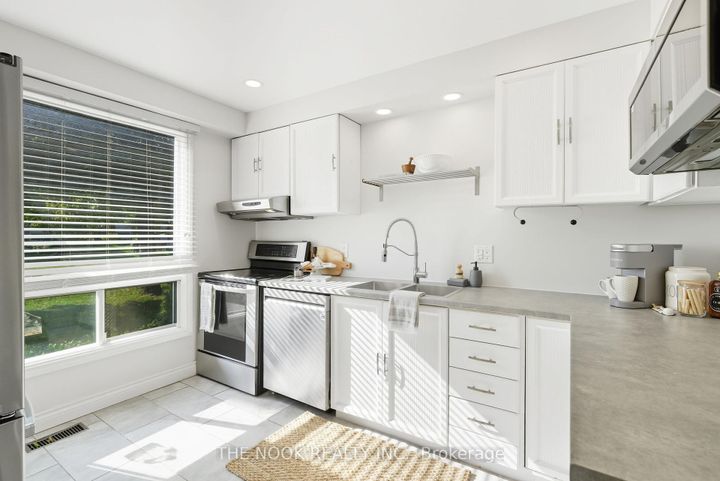 Photo 13 at 441 Charrington Avenue, Centennial, Oshawa