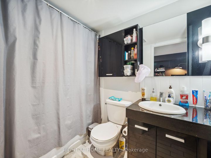 Photo 9 at 1701B - 19 Singer Court, Bayview Village, Toronto