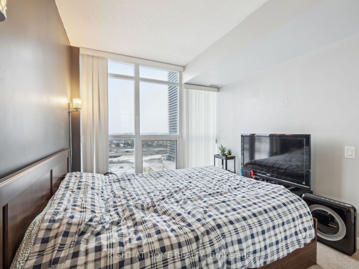 Photo 11 at 1701B - 19 Singer Court, Bayview Village, Toronto