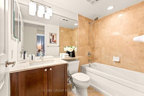 Photo 22 at 605 - 761 Bay Street, Bay Street Corridor, Toronto