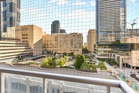 Photo 28 at 605 - 761 Bay Street, Bay Street Corridor, Toronto