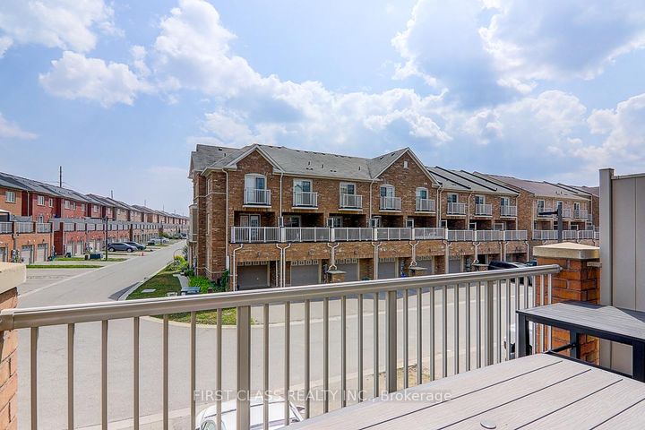 Photo 9 at 5303 Major Mackenzie Drive E, Berczy, Markham