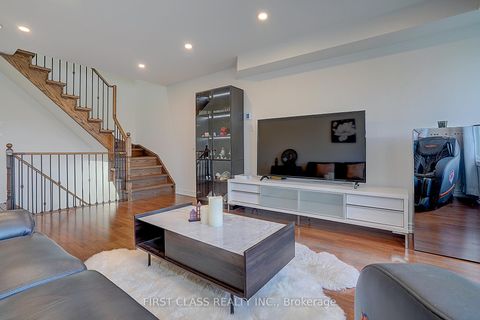 Photo 11 at 5303 Major Mackenzie Drive E, Berczy, Markham