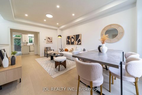 Photo 2 at 51 Routliffe Lane, Newtonbrook West, Toronto