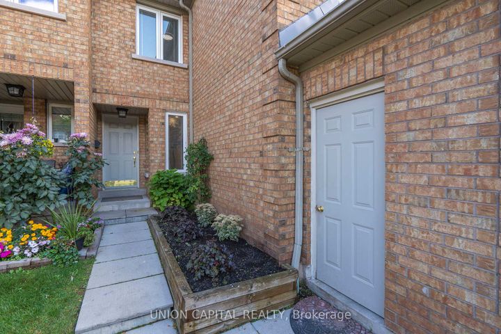 Photo 2 at 106 - 2555 Thomas Street, Central Erin Mills, Mississauga