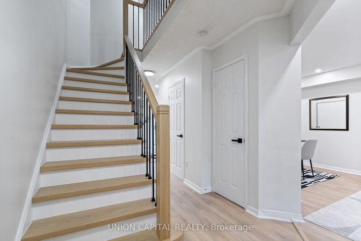 Photo 4 at 106 - 2555 Thomas Street, Central Erin Mills, Mississauga