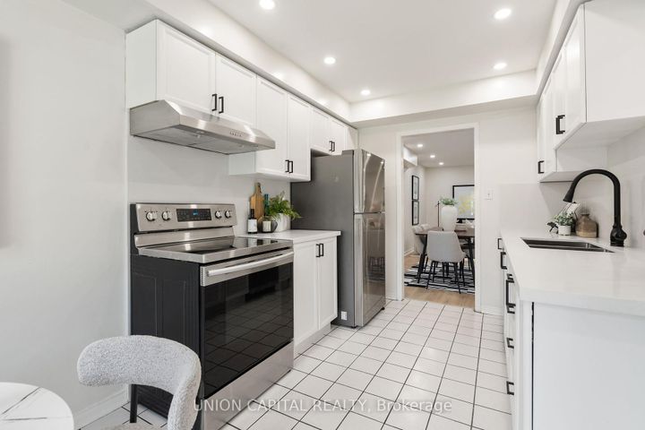 Photo 15 at 106 - 2555 Thomas Street, Central Erin Mills, Mississauga