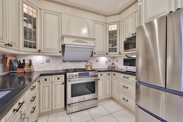 Photo 12 at 58 Yorkview Drive, Willowdale West, Toronto
