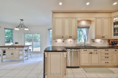 Photo 10 at 58 Yorkview Drive, Willowdale West, Toronto