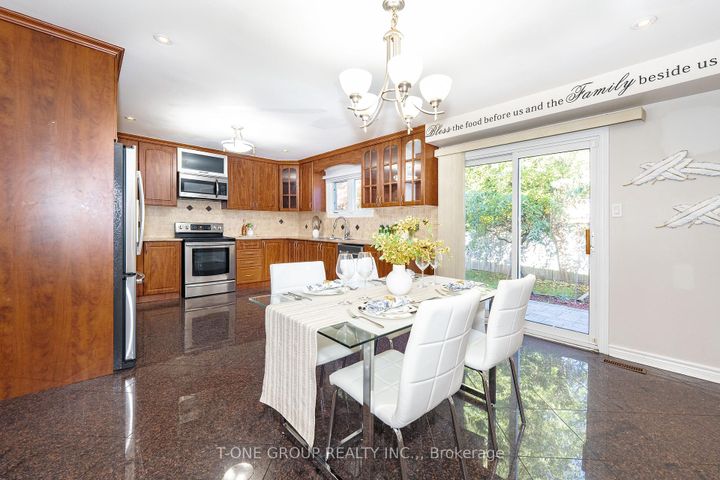 Photo 15 at 382 Elgin Mills Road W, Westbrook, Richmond Hill