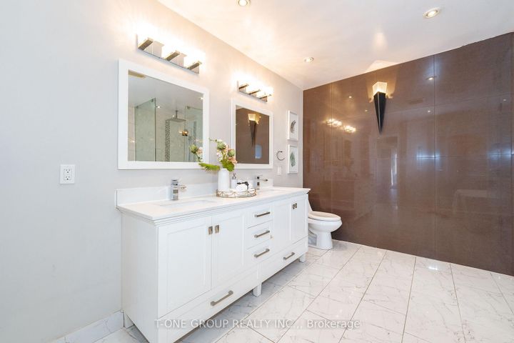 Photo 31 at 382 Elgin Mills Road W, Westbrook, Richmond Hill