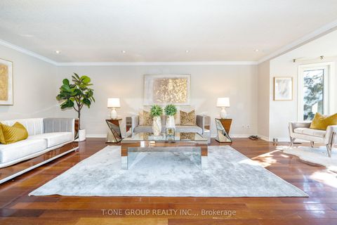 Photo 6 at 382 Elgin Mills Road W, Westbrook, Richmond Hill