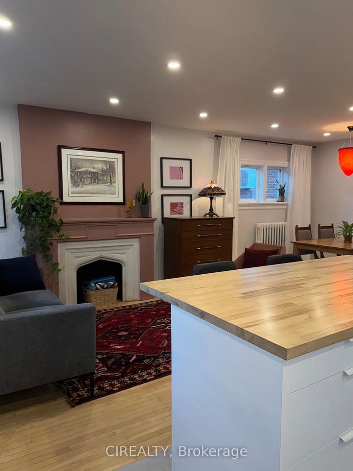 Photo 4 at 140 Ellins Avenue, Smythe, Toronto